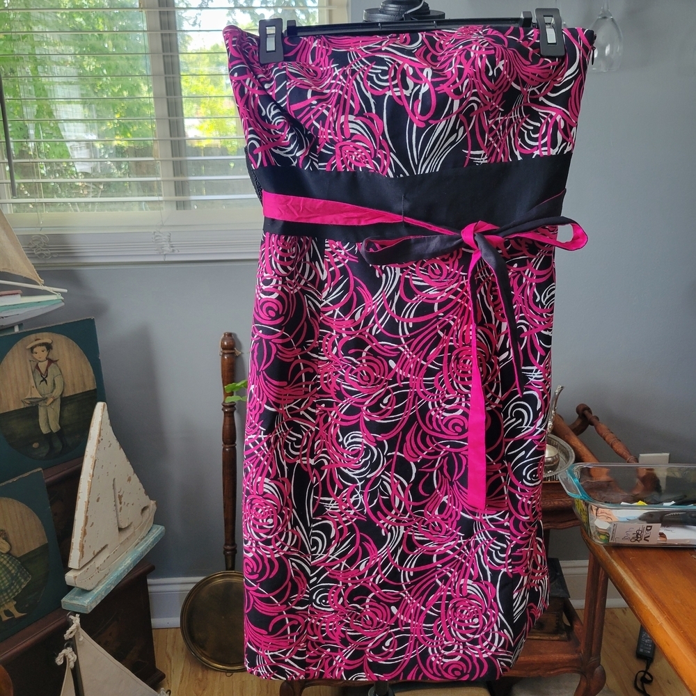 LOFT Pink and Black Floral Strapless Dress